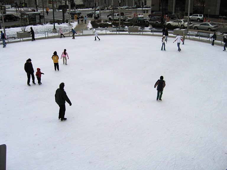 Ice Skating in Milwaukee at Red Arrow Park