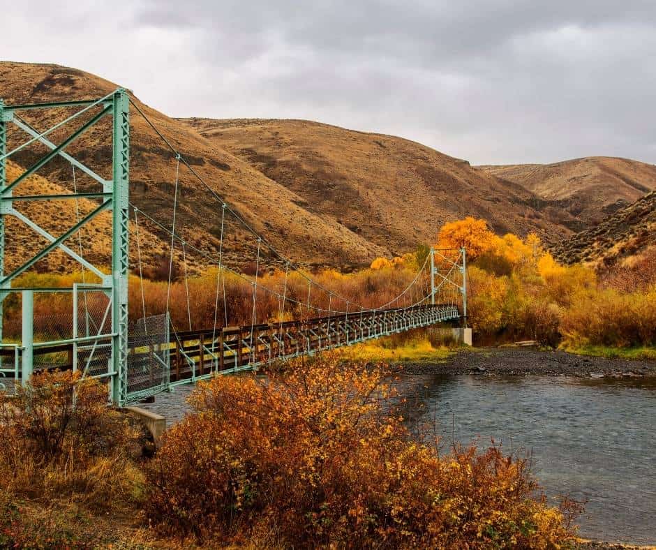 Yakima River in a nice place to enjoy fall in Washington State