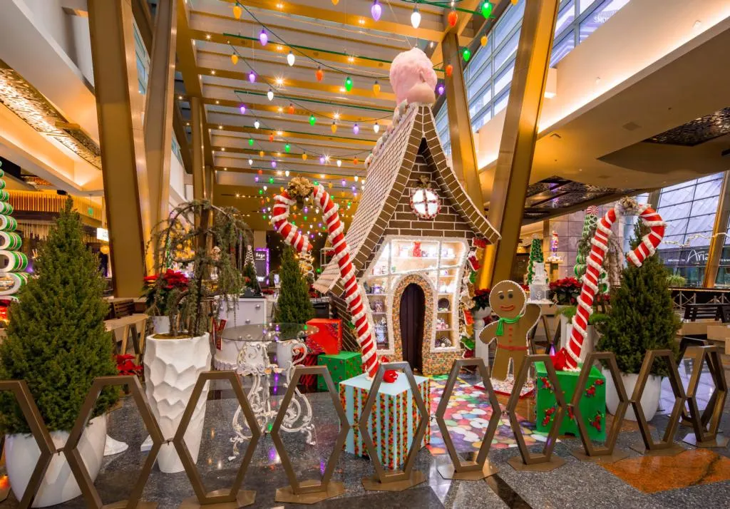 15 Best Things to Do for Christmas in Las Vegas, Nevada