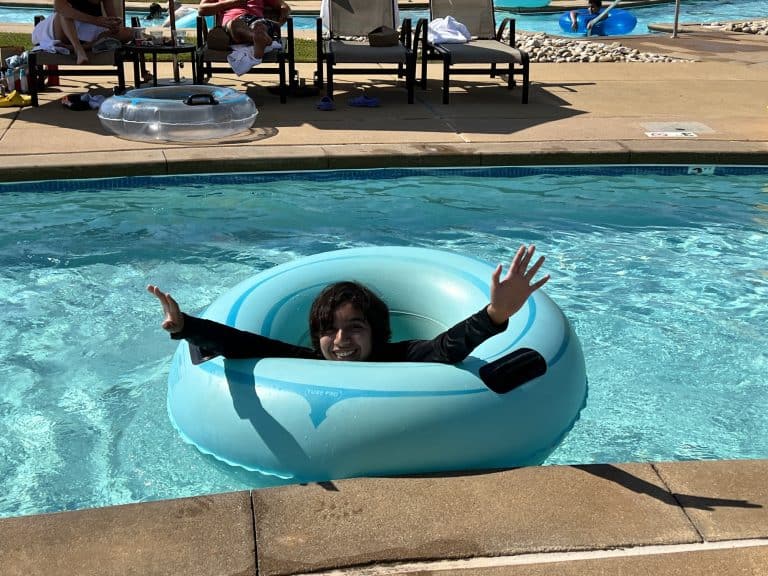 Fun Things to do in Virginia with Kids-kingsmill resort lazy river