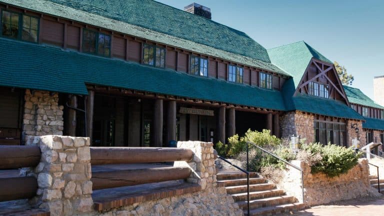 Bryec Canyon Lodge