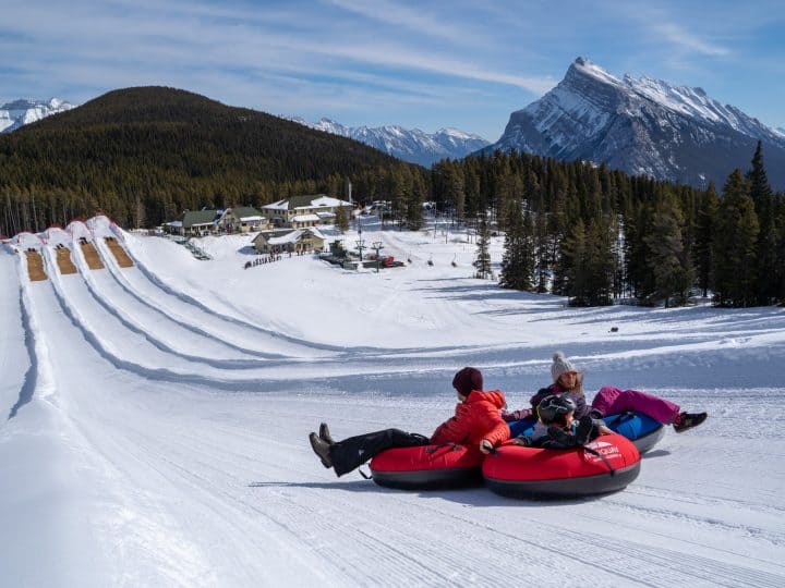 8 Amazing Places for Snow Tubing in Banff!