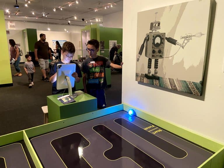 robot exhibit at the idea museum in Mesa