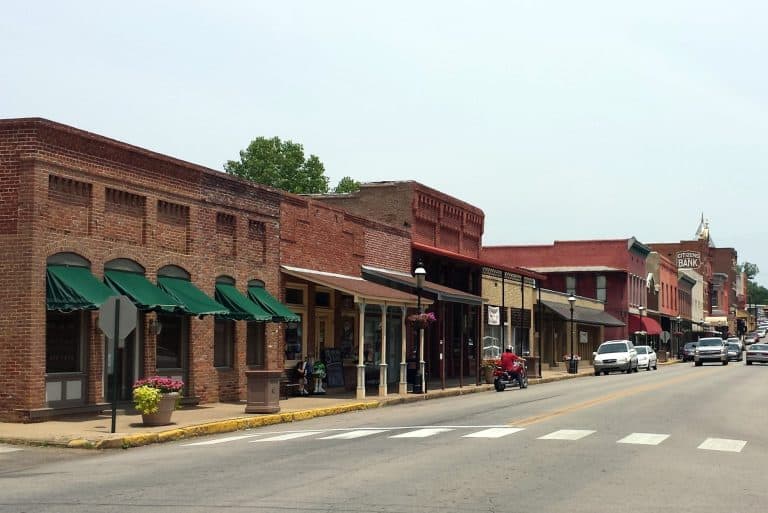 38 Great Things to do in Arkansas with Kids on a Family Vacation 24
Van Buren Downtown Historic District