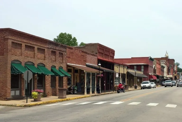 38 Great Things to do in Arkansas with Kids on a Family Vacation 20
Van Buren Downtown Historic District
