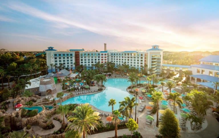 Loews Sapphire Falls Resort is one of the best Orlando Family Resorts at Universal Orlando