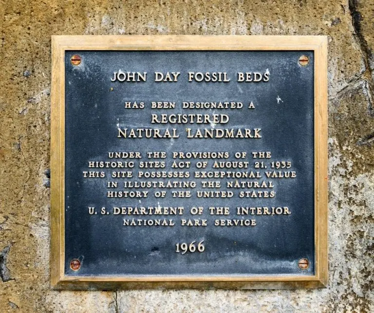 JOhn Day Fossil beds plaque