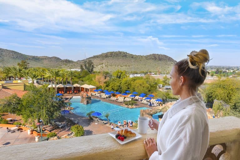 Hilton Tapatio Cliffs Resort in Phoenix has a fun water park