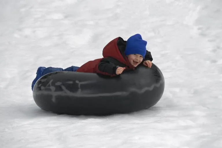 Snow tubing 