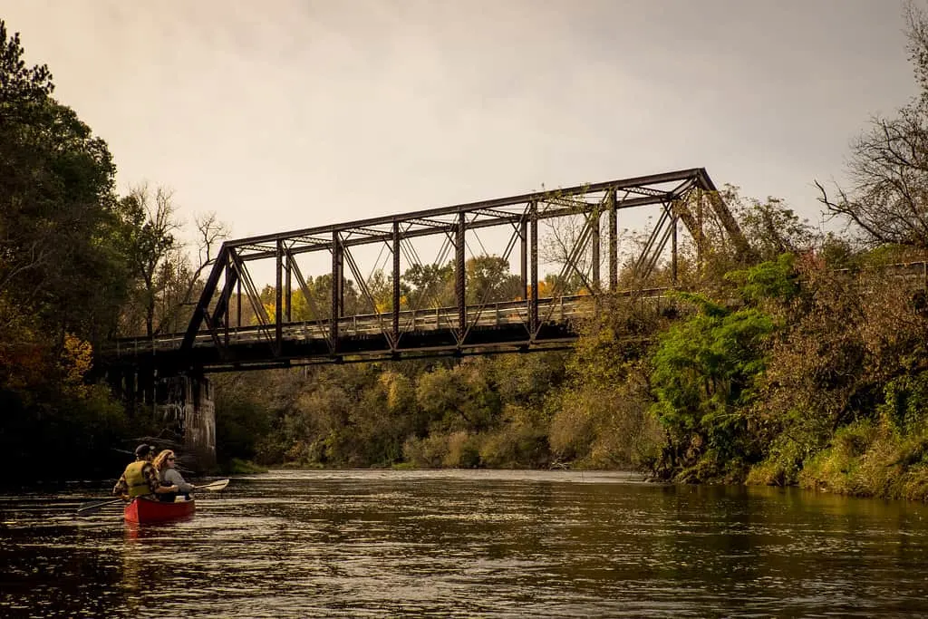 Wisconsin Fall Colors- 15 Spots to Enjoy Wisconsin Fall Foliage 4