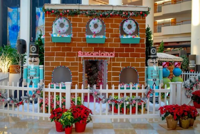 
Gingerbread House at Orlando World Center Marriott