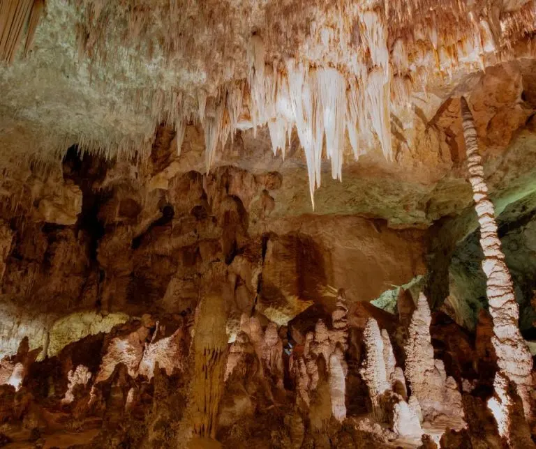 Carlsbad Caverns formations