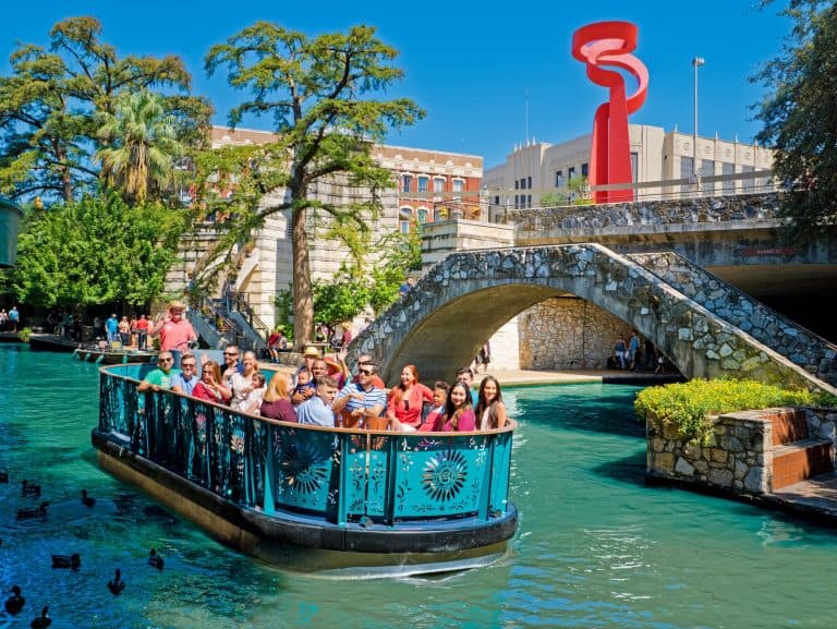 Visiting the riverwalk is one of the best outdoor activities in San Antonio