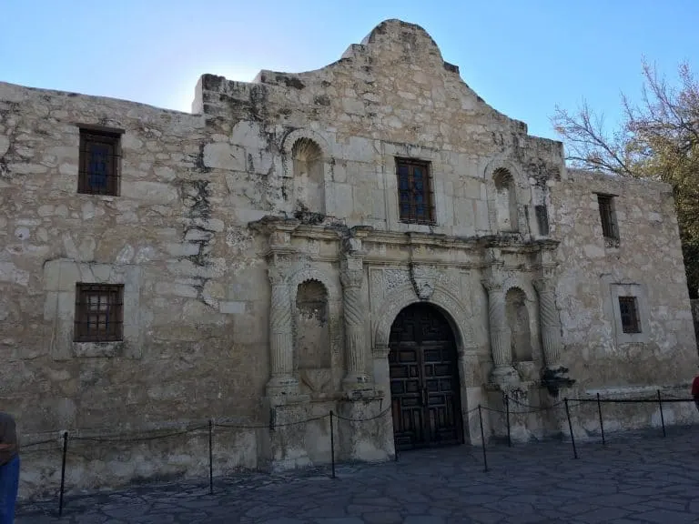 outdoor activities in San Antonio include visiting the Alamo