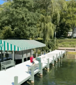 Mailboat delivery in Lake Geneva