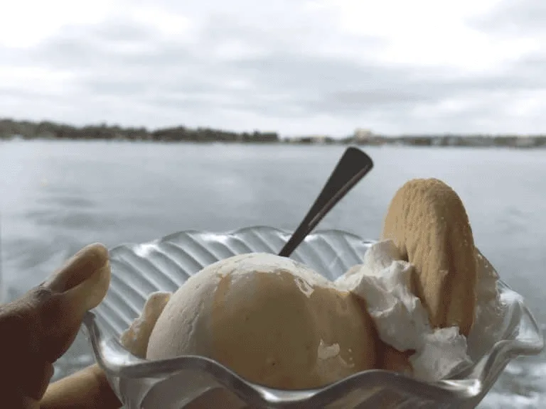 Ice cream cruise Lake Geneva