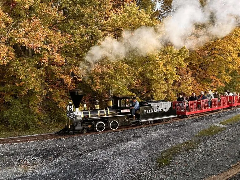 Bear Rock Junction train ride