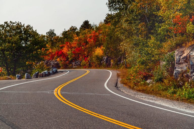 Skyline Parkway in Duluth in fall