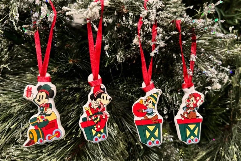 Disneyland Christmas 2024- Your Complete Guide 34 CHip and Dales Ornament Trail