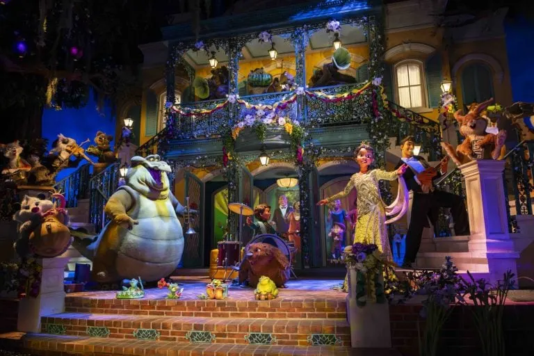 Disneyland Christmas 2024- Your Complete Guide 6 Tiana's Bayou Adventure