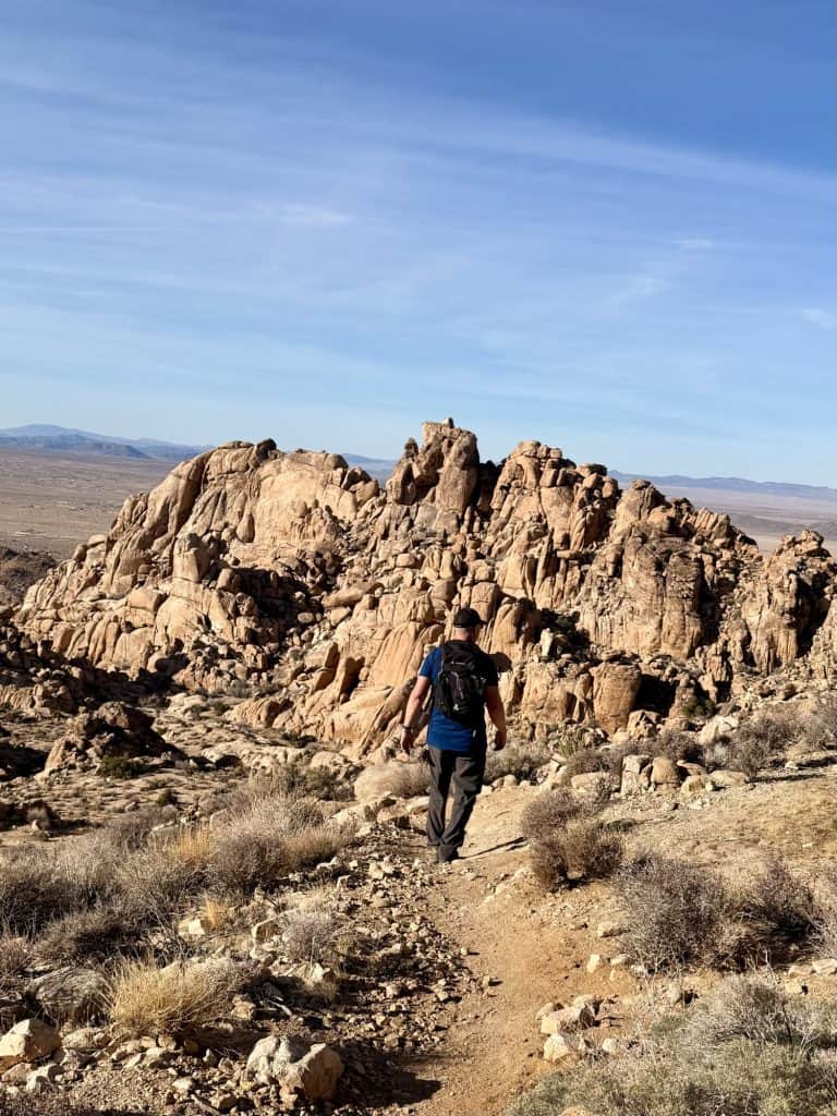 HIking the North View Trail in Joshua Tree