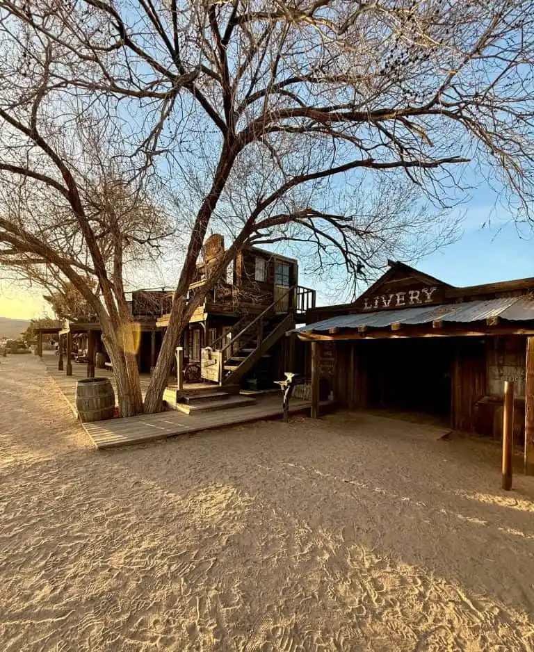 Joshua Tree with Kids- When to Visit, Things to do, Best Hikes, & More! 10 Mane Street Pioneer Town