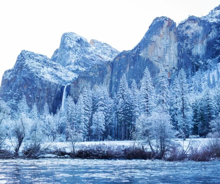 Snow blanketing the Yosemite Valley