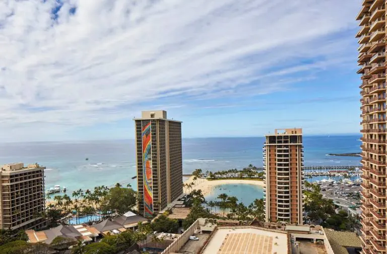 8 Great Oahu Resorts for Families 6 Hilton Hawaiian Village in Waikiki