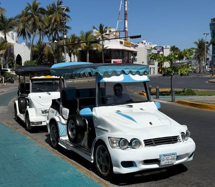 Pulmonias parked in downtown Mazatlan